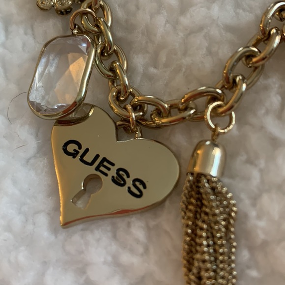 NWOT GUESS Necklace & Bracelet Gold Costume Jewelry - Picture 5 of 10
